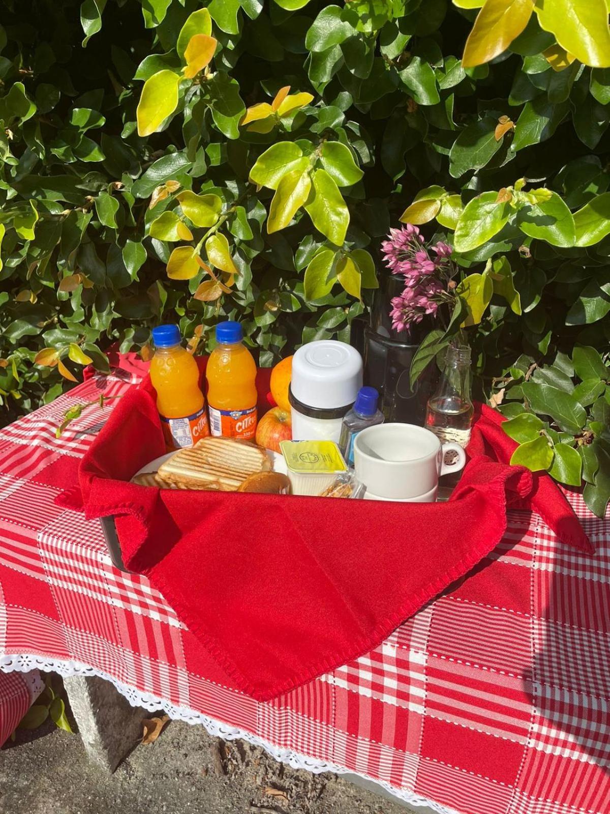Pouzada Bom Clima - Servimos Cestas De Cafe Da Manha - Melhor Custo Beneficio Em Gravata Kültér fotó